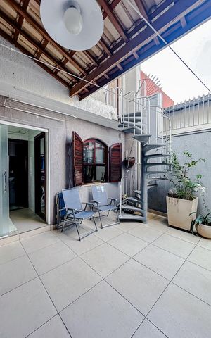 Casa à venda com 187m², 5 quartos e 3 vagasÁrea Externa