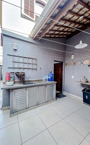 Casa à venda com 187m², 5 quartos e 3 vagasÁrea Externa