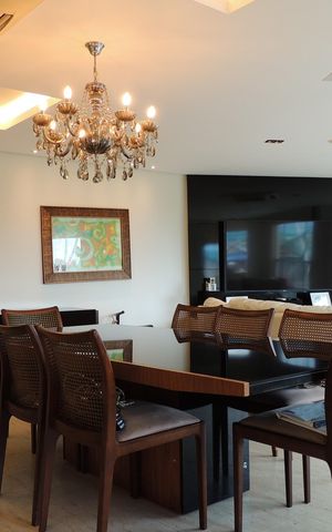 Casa de condomínio à venda com 441m², 3 quartos e 2 vagasSala