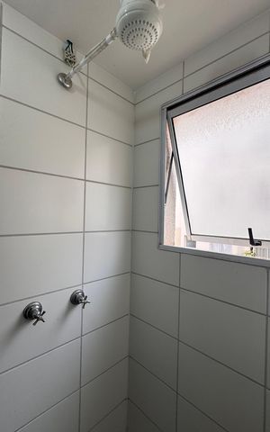 Apartamento à venda com 44m², 2 quartos e 1 vaga Apartamento à venda com 44m², 2 quartos e 1 vagaBanheiro