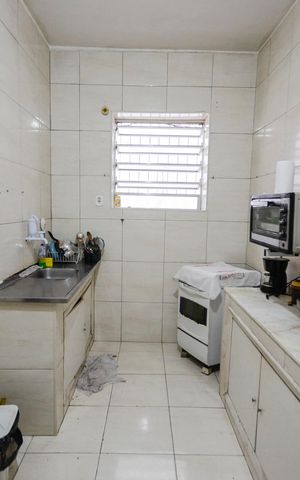 Casa à venda com 280m², 3 quartos e 1 vaga Casa à venda com 280m², 3 quartos e 1 vagaCozinha
