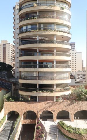Apartamento para alugar com 202m², 3 quartos e 1 vagaQuarto 2