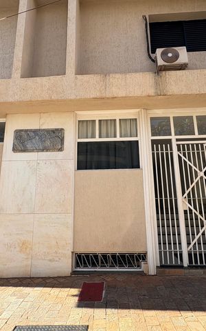 Apartamento para alugar com 202m², 3 quartos e 1 vaga Apartamento para alugar com 202m², 3 quartos e 1 vagaFachada