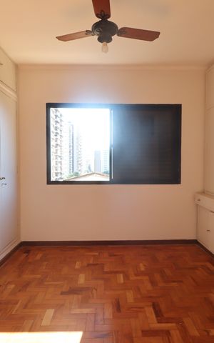 Apartamento para alugar com 202m², 3 quartos e 1 vagaQuarto 1
