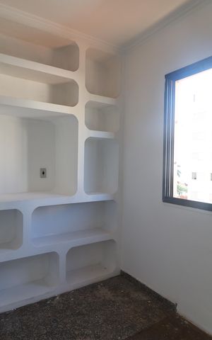 Apartamento para alugar com 202m², 3 quartos e 1 vagaQuarto de Serviço