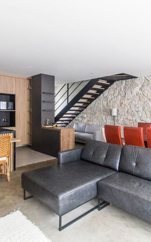 Apartamento à venda com 200m², 3 quartos e 2 vagas Apartamento à venda com 200m², 3 quartos e 2 vagasSala de TV