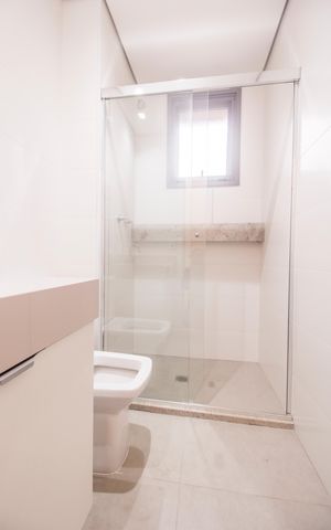 Apartamento à venda com 200m², 3 quartos e 2 vagas Apartamento à venda com 200m², 3 quartos e 2 vagasBanheiro da Suíte 3