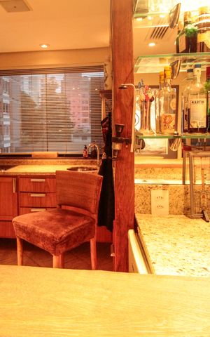 Apartamento à venda com 186m², 3 quartos e 5 vagas Apartamento à venda com 186m², 3 quartos e 5 vagasÁrea gourmet