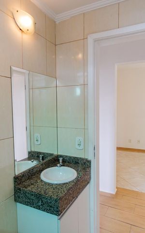 Apartamento à venda com 57m², 2 quartos e 1 vaga Apartamento à venda com 57m², 2 quartos e 1 vagaBanheiro Social