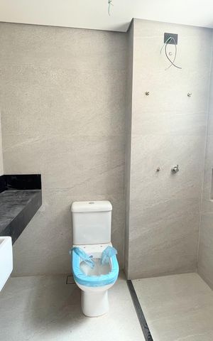 Apartamento à venda com 127m², 2 quartos e 2 vagasBanheiro suíte 1