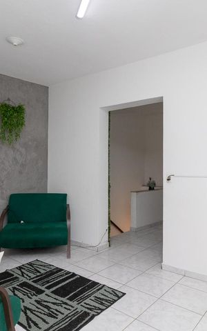 Casa para alugar com 350m², 5 quartos e 8 vagasSala piso superior