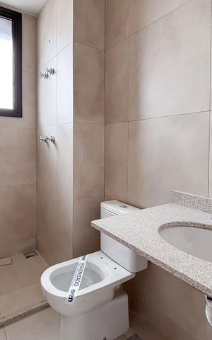 Apartamento à venda com 164m², 3 quartos e 2 vagas Apartamento à venda com 164m², 3 quartos e 2 vagasBanheiro da Suíte 1