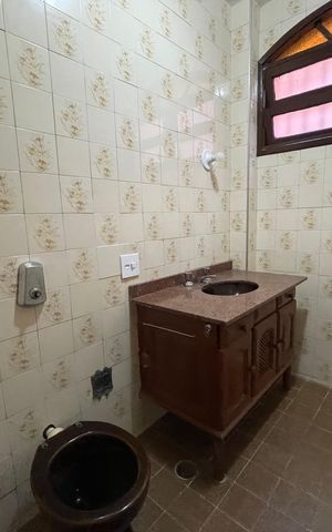 Casa à venda com 150m², 3 quartos e 3 vagas Casa à venda com 150m², 3 quartos e 3 vagasLavabo