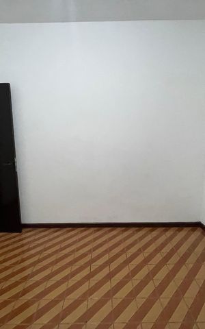Casa à venda com 150m², 3 quartos e 3 vagas Casa à venda com 150m², 3 quartos e 3 vagasQuarto 1