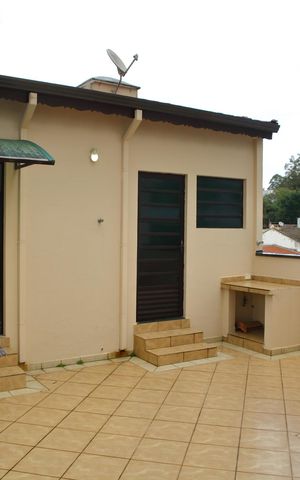 Casa para alugar com 120m², 2 quartos e sem vagaÁrea comum
