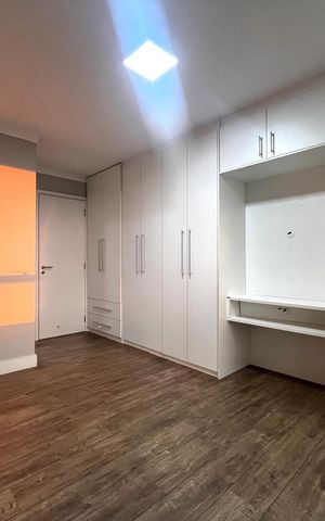 Apartamento à venda com 95m², 3 quartos e 2 vagas Apartamento à venda com 95m², 3 quartos e 2 vagasSuíte