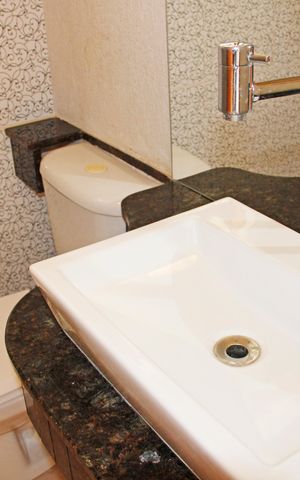 Casa de condomínio para alugar com 300m², 4 quartos e 2 vagasBanheiro 1