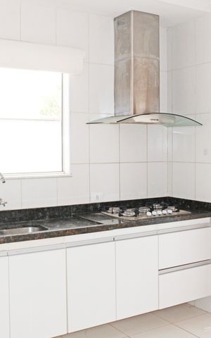 Casa de condomínio para alugar com 300m², 4 quartos e 2 vagasCozinha