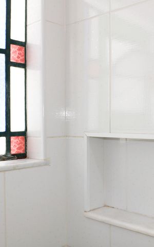 Casa de condomínio para alugar com 300m², 4 quartos e 2 vagasBanheiro da Suíte 2