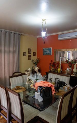 Casa à venda com 337m², 4 quartos e 7 vagasSala de Jantar
