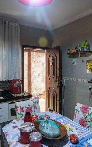 Casa à venda com 337m², 4 quartos e 7 vagasCozinha