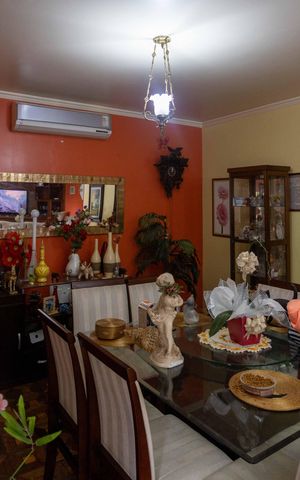 Casa à venda com 337m², 4 quartos e 7 vagasSala de Jantar