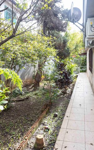Casa à venda com 337m², 4 quartos e 7 vagasQuintal