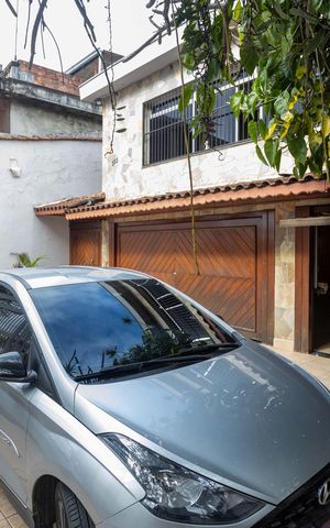 Casa à venda com 337m², 4 quartos e 7 vagasGaragem