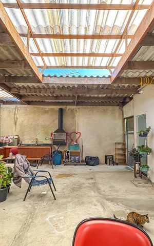 Casa à venda com 187m², 3 quartos e 2 vagasQuintal