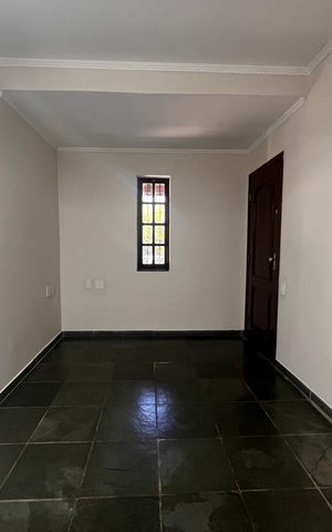 Casa à venda com 355m², 3 quartos e 4 vagasSala de TV