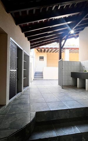 Casa à venda com 355m², 3 quartos e 4 vagasÁrea de Serviço