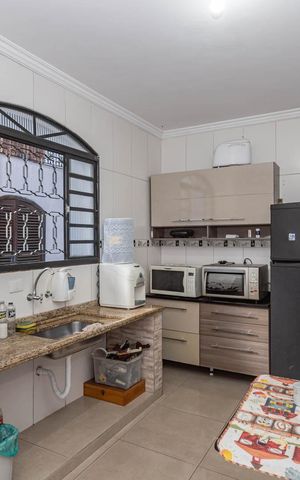 Casa à venda com 180m², 5 quartos e 2 vagasCozinha