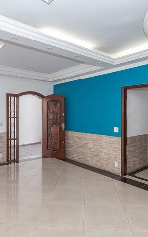 Casa à venda com 180m², 5 quartos e 2 vagasSala
