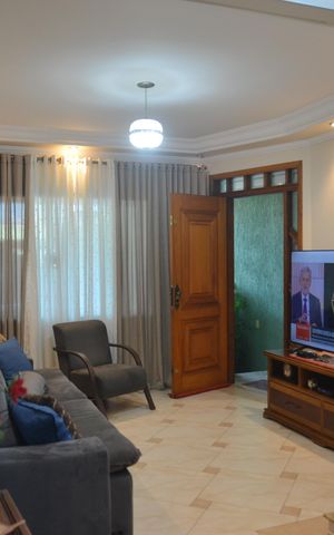 Casa à venda com 191m², 4 quartos e 3 vagasSala