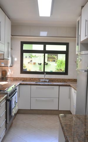 Casa à venda com 191m², 4 quartos e 3 vagasCozinha