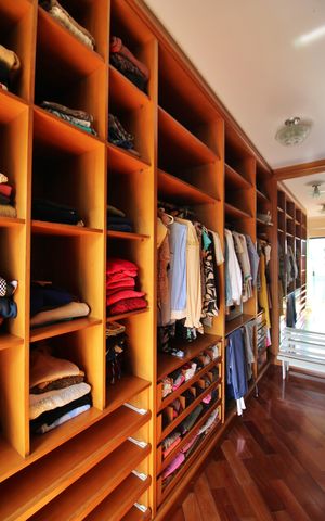 Casa à venda com 600m², 4 quartos e 6 vagasSuíte 1 Closet