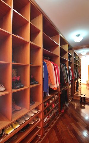 Casa à venda com 600m², 4 quartos e 6 vagasSuíte 1 Closet