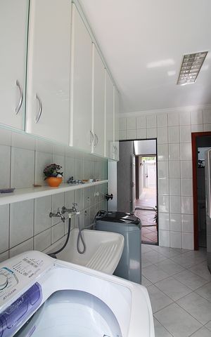 Casa à venda com 600m², 4 quartos e 6 vagasÁrea de Serviço