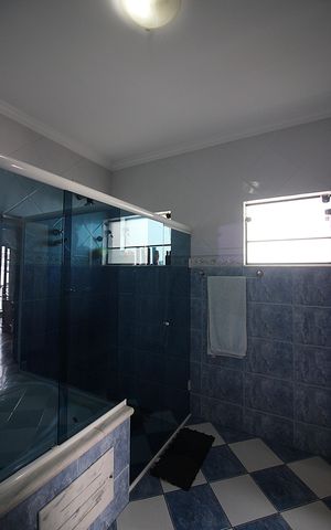 Casa à venda com 600m², 4 quartos e 6 vagasBanheiro Social