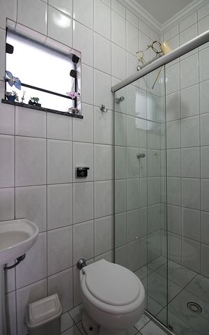Casa à venda com 600m², 4 quartos e 6 vagasBanheiro de Serviço