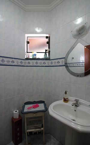 Casa à venda com 600m², 4 quartos e 6 vagasLavabo