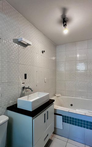 Casa para alugar com 200m², 3 quartos e 2 vagas Casa para alugar com 200m², 3 quartos e 2 vagasBanheiro Suíte