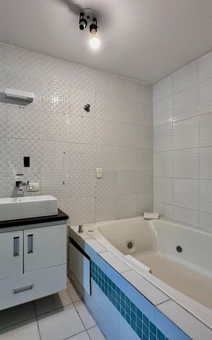 Casa para alugar com 200m², 3 quartos e 2 vagas Casa para alugar com 200m², 3 quartos e 2 vagasBanheiro Suíte