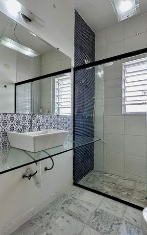Casa para alugar com 200m², 3 quartos e 2 vagas Casa para alugar com 200m², 3 quartos e 2 vagasBanheiro Social