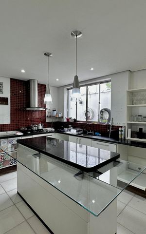 Casa para alugar com 200m², 3 quartos e 2 vagas Casa para alugar com 200m², 3 quartos e 2 vagasCozinha