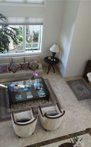 Casa de condomínio à venda com 486m², 4 quartos e 6 vagas