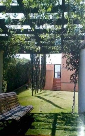 Casa de condomínio à venda com 500m², 4 quartos e 4 vagas