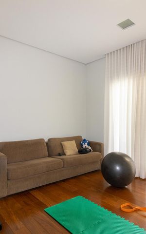 Casa de condomínio à venda com 536m², 5 quartos e 6 vagas Casa de condomínio à venda com 536m², 5 quartos e 6 vagasSuíte 2