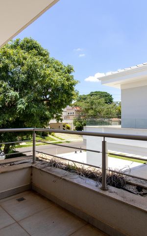 Casa de condomínio à venda com 536m², 5 quartos e 6 vagas Casa de condomínio à venda com 536m², 5 quartos e 6 vagasSacada Suíte 2
