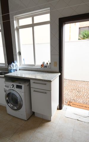 Casa de condomínio à venda com 470m², 4 quartos e 2 vagasÁrea de Serviço